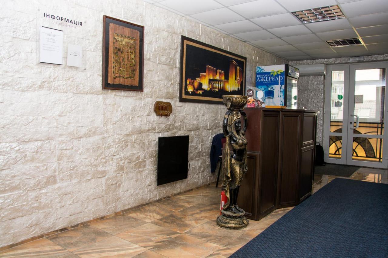 Faraon Hotel Ivano-Frankivsk Ngoại thất bức ảnh