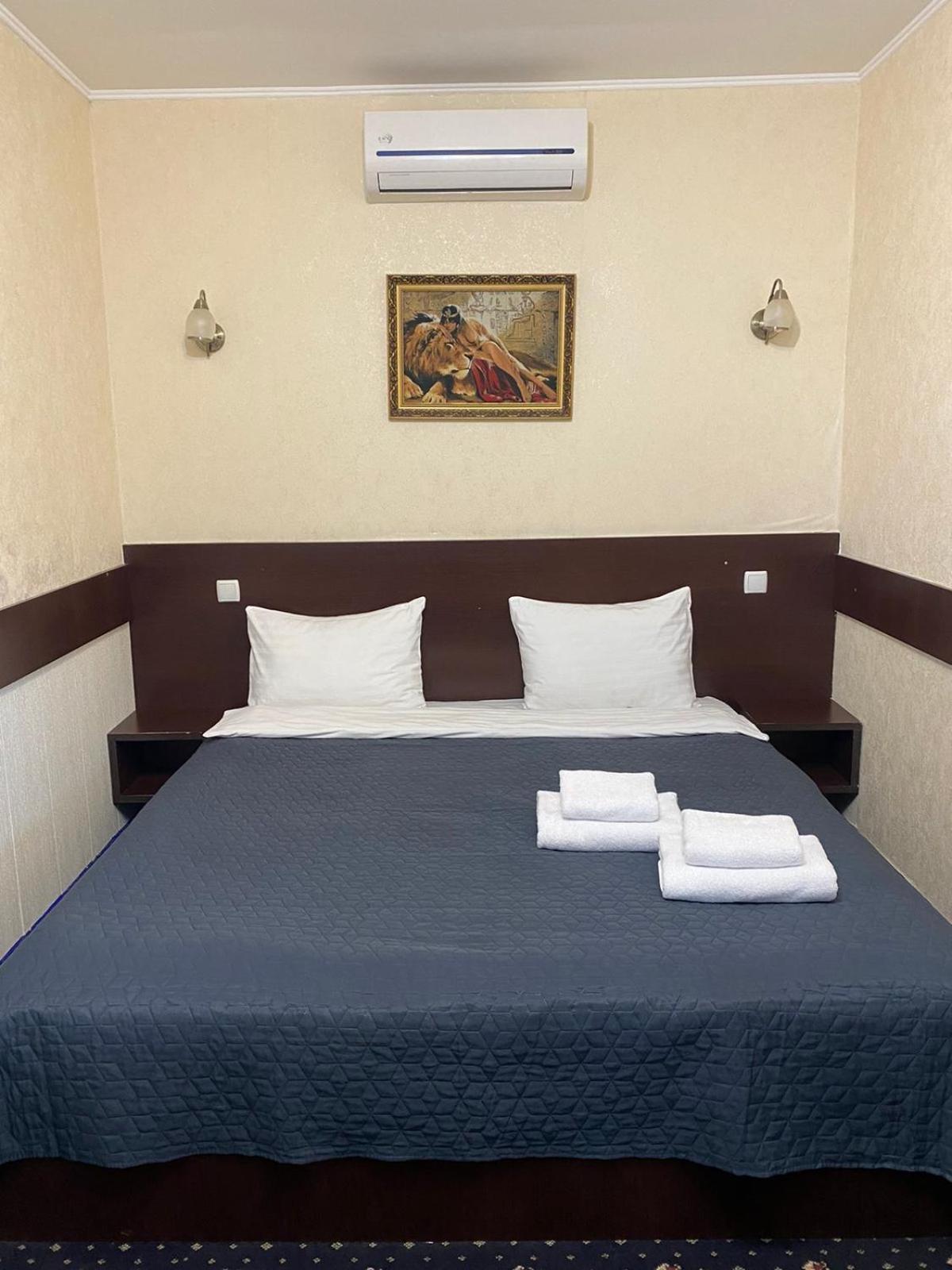 Faraon Hotel Ivano-Frankivsk Ngoại thất bức ảnh